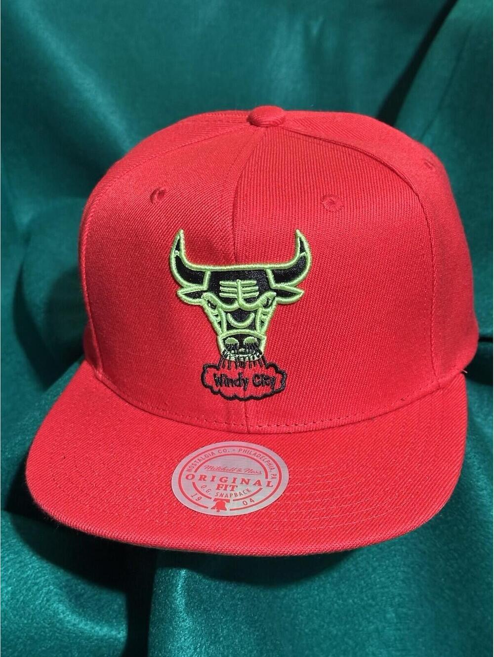 NBA Chicago Bulls "Windy City" Red & Lime Green Mitchell & Ness Snapback Hat